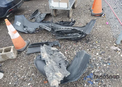 2015 Toyota Avalon Xle z USA, uszkodzony, nr VIN 4T1BK1EBXFU163948